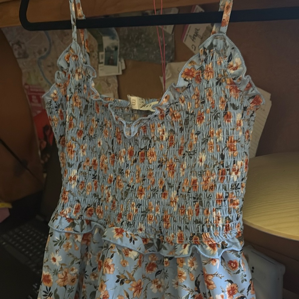 Baby blue floral dress perfect for a day on the beach :)